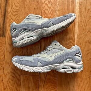 Size 9 - Mizuno x Foot Patrol "The Artefact Pack" WAVE RIDER 10 VDM 0521